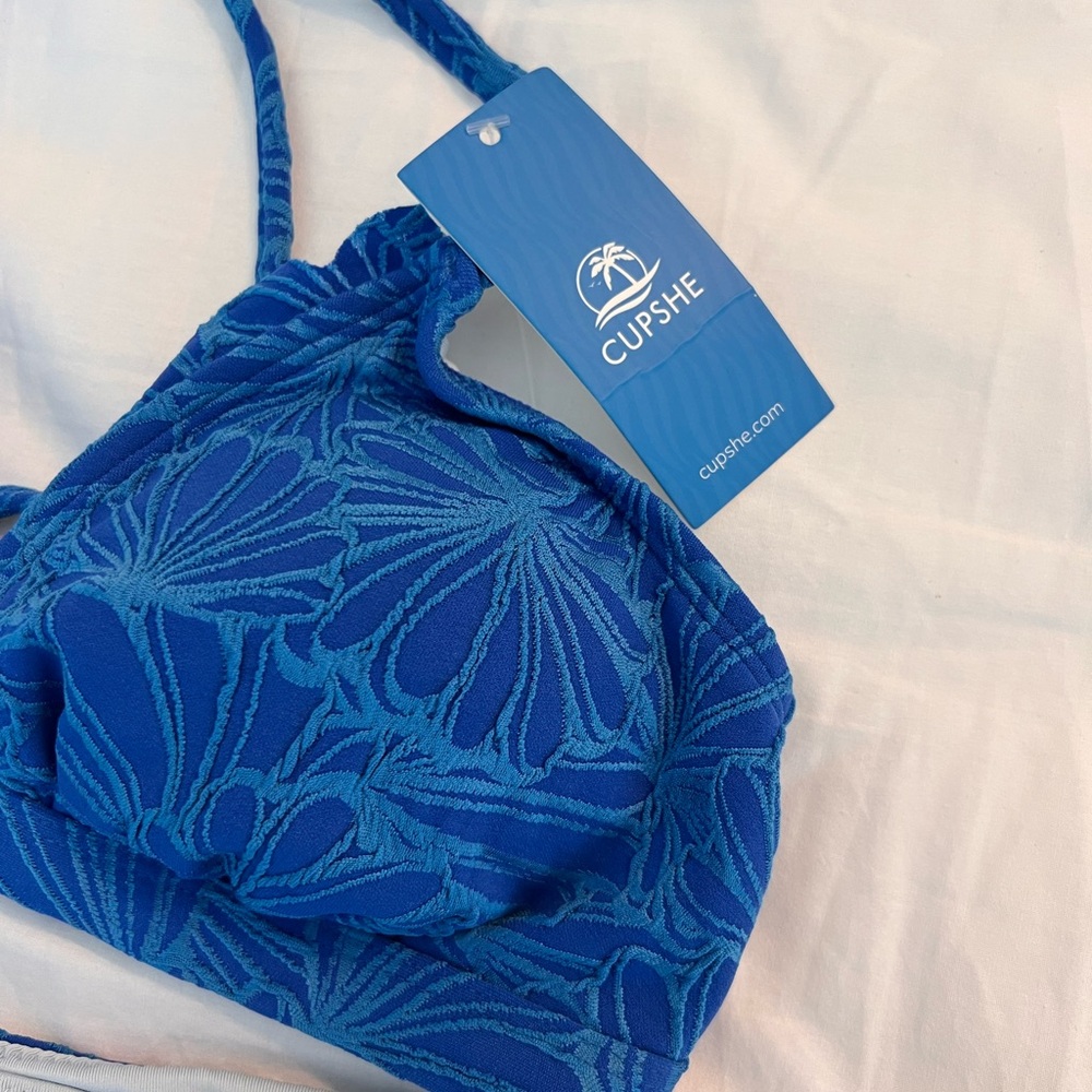 CUPSHE Vibrant Blue Floral Bikini - Picture 2 of 6